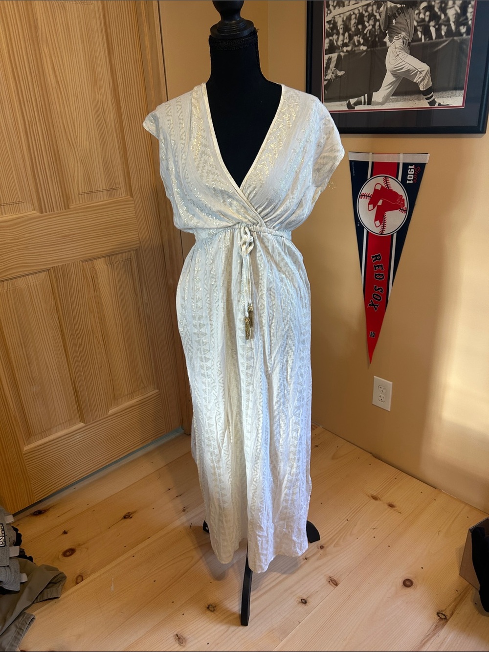 Women’s Elegant Cream Maxi Dress with Metallic Detail beach dress